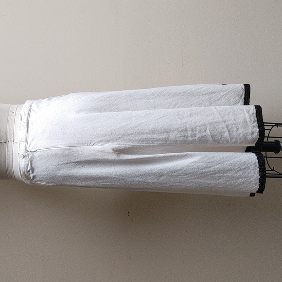VTG Signature By Robbie Bee Embroidered Swing Skirt Black White Linen Mix Sz 6P - Picture 6 of 14